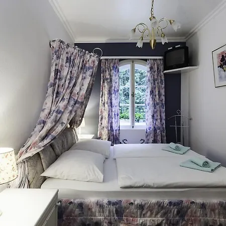 シュロスレストラン ノイシュヴァンシュタイン ゲストハウス